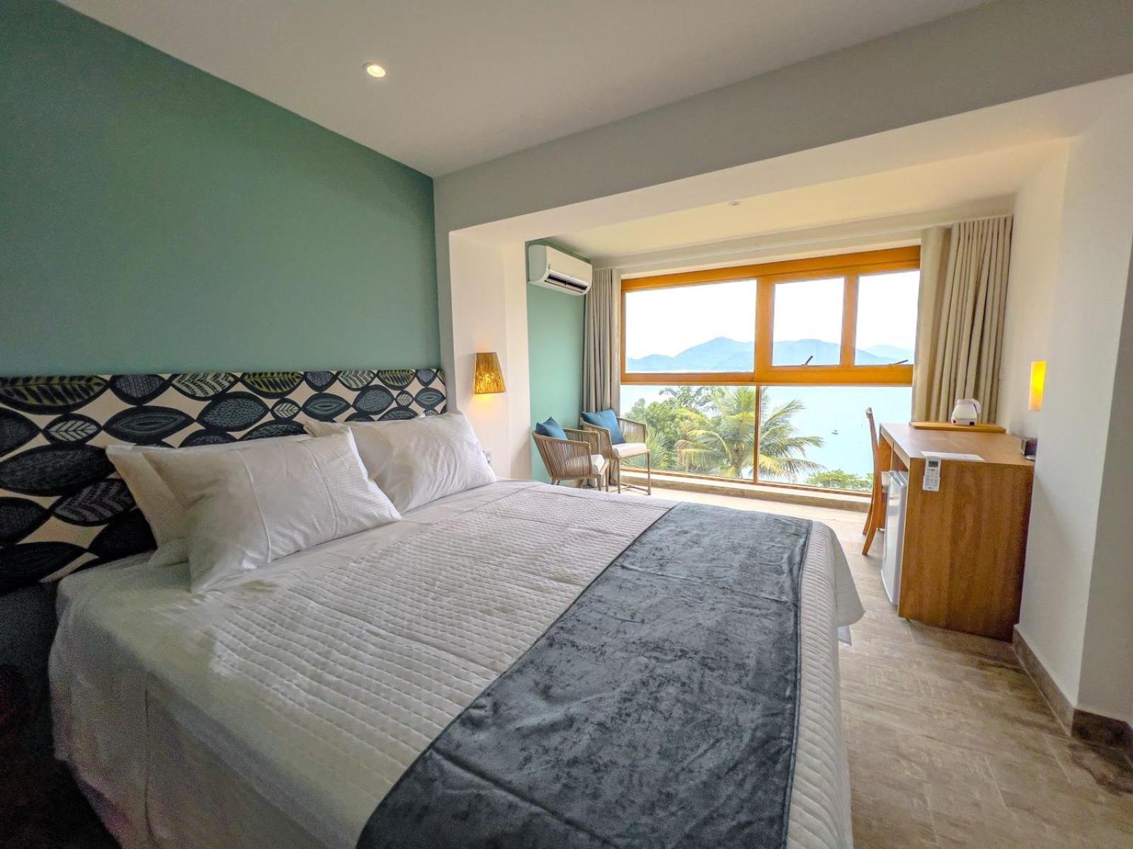 Quarto Duplo com Vista do Mar